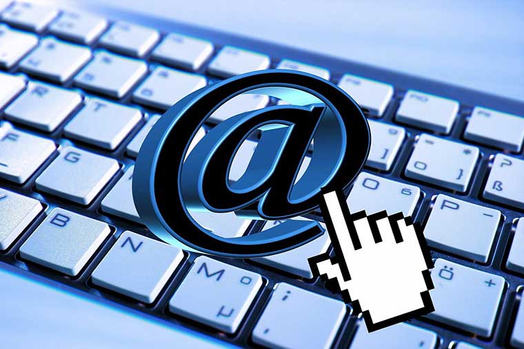 correo electrónico y hosting web